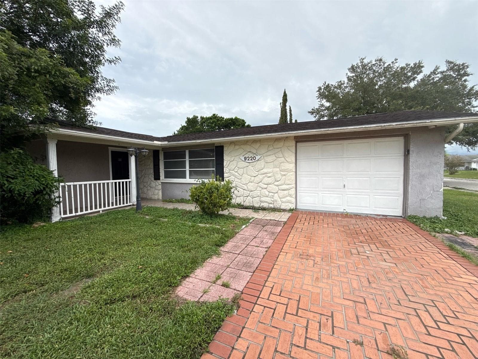 9220 LIDO LN