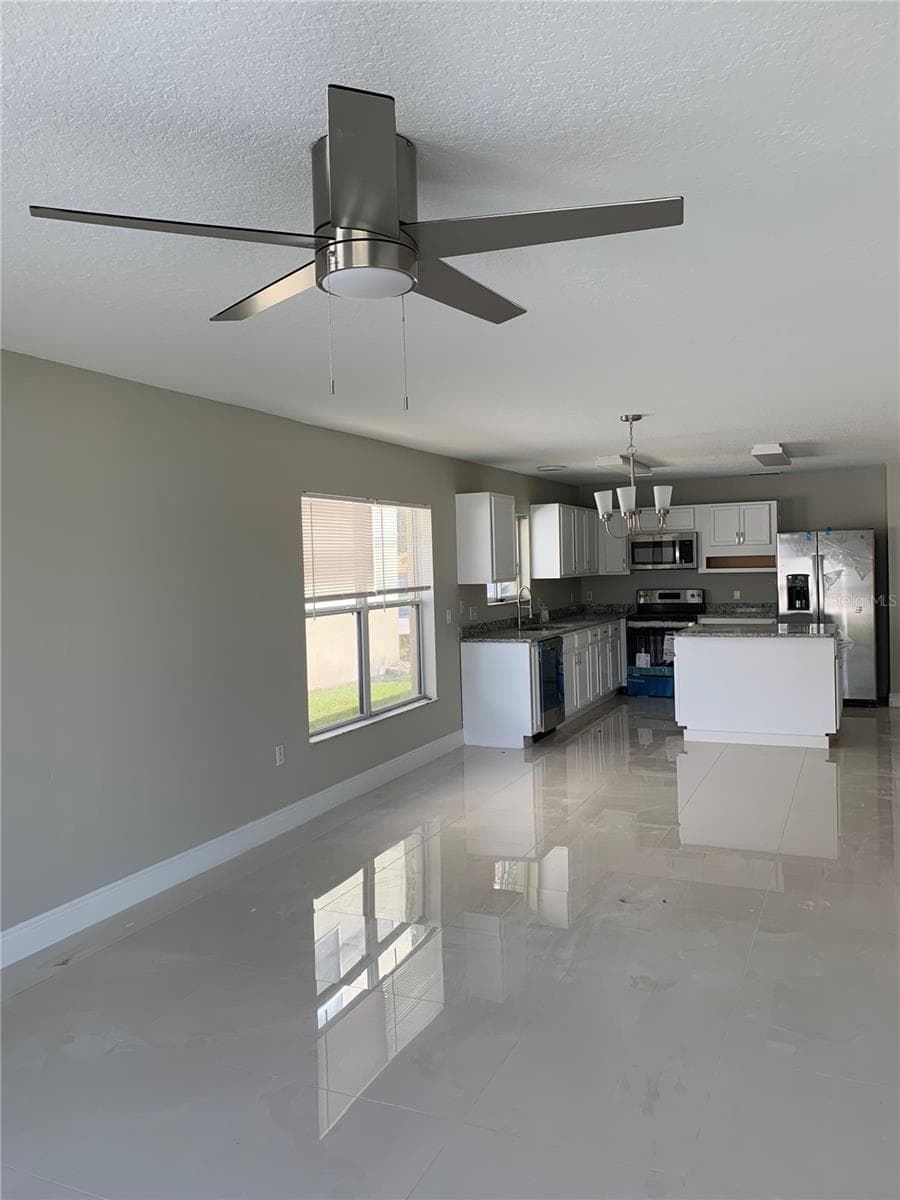 Single Family Residence at 1953 KIMLYN CIR, KISSIMMEE, photo 4 of 8