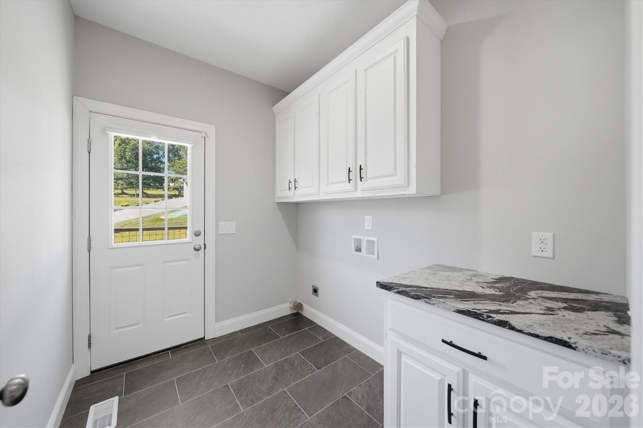 Single Family Residence at 135 Maplewood Court, Hudson, photo 17 of 37