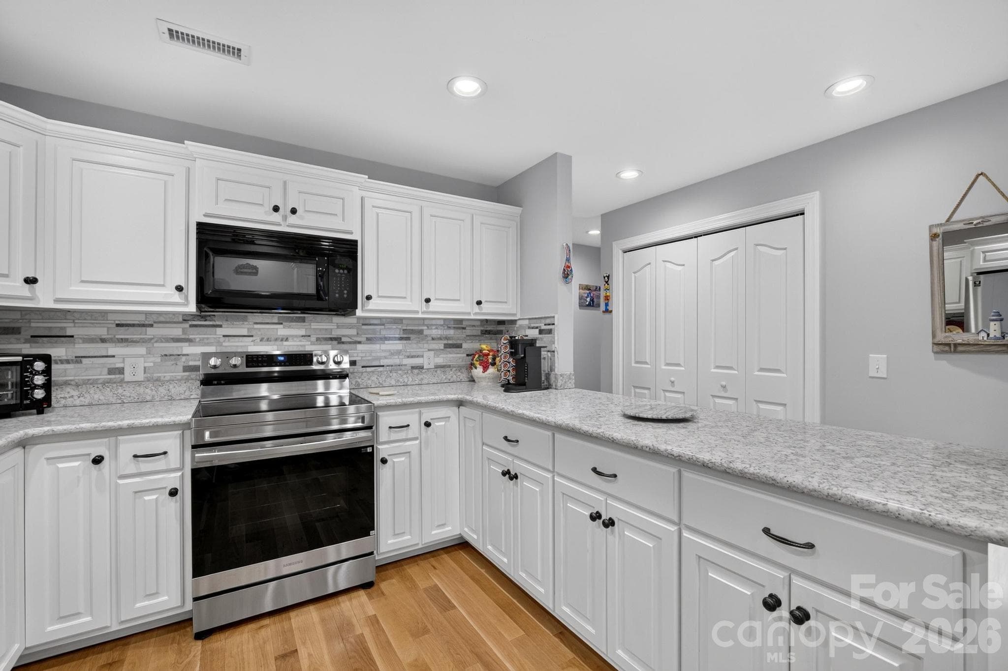Single Family Residence at 100 Rivercliff Drive, Hudson, photo 19 of 48
