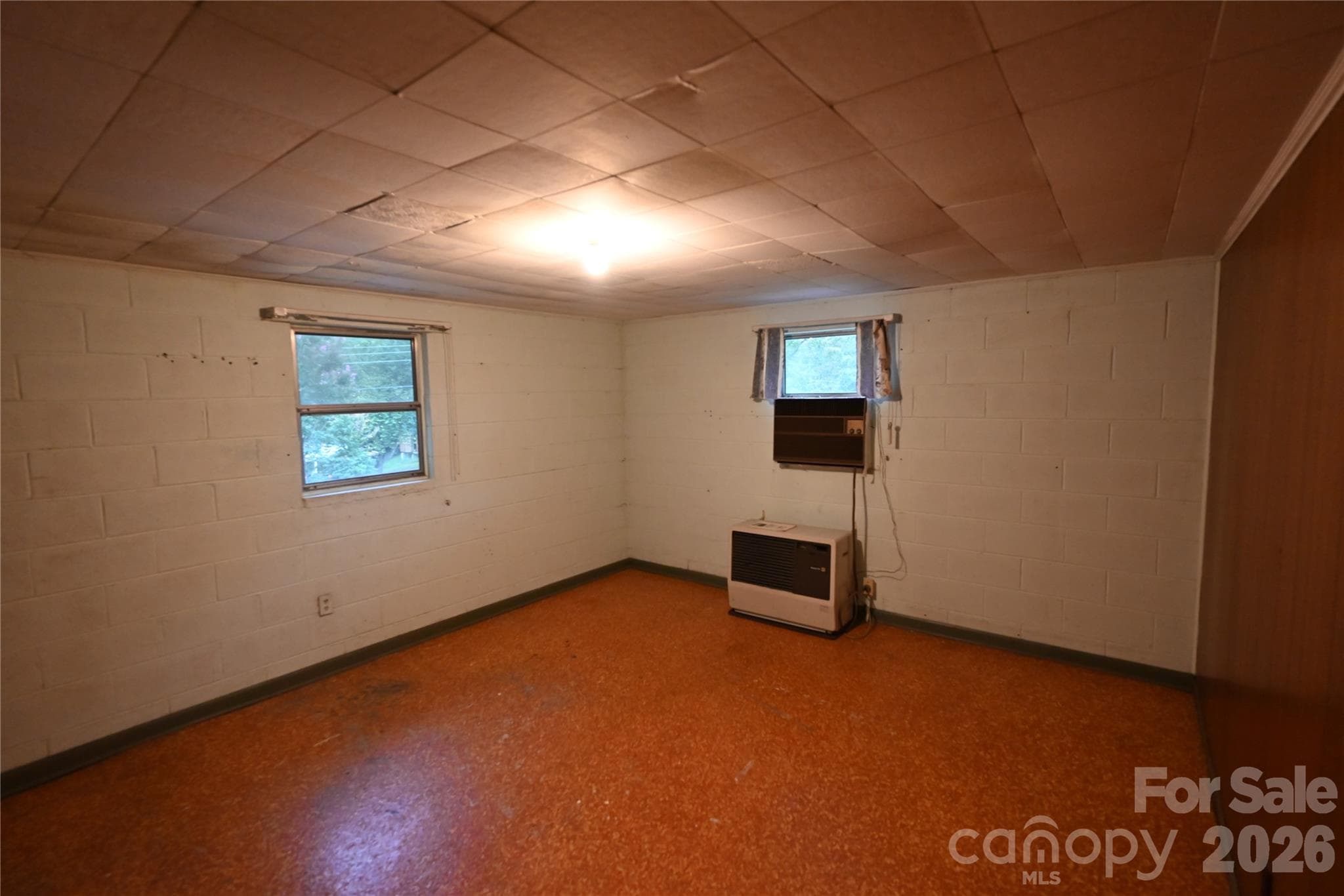 2nd LQ living area - 105 Owens Avenue NE, Drexel