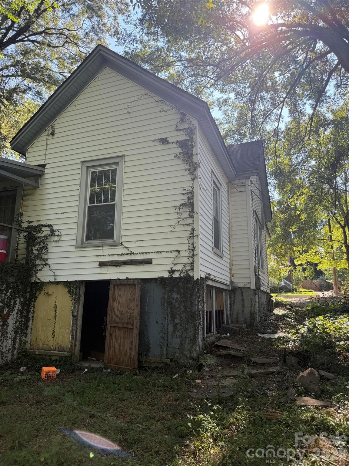 Single Family Residence at 1823 Seigle Avenue, Charlotte, photo 2 of 3