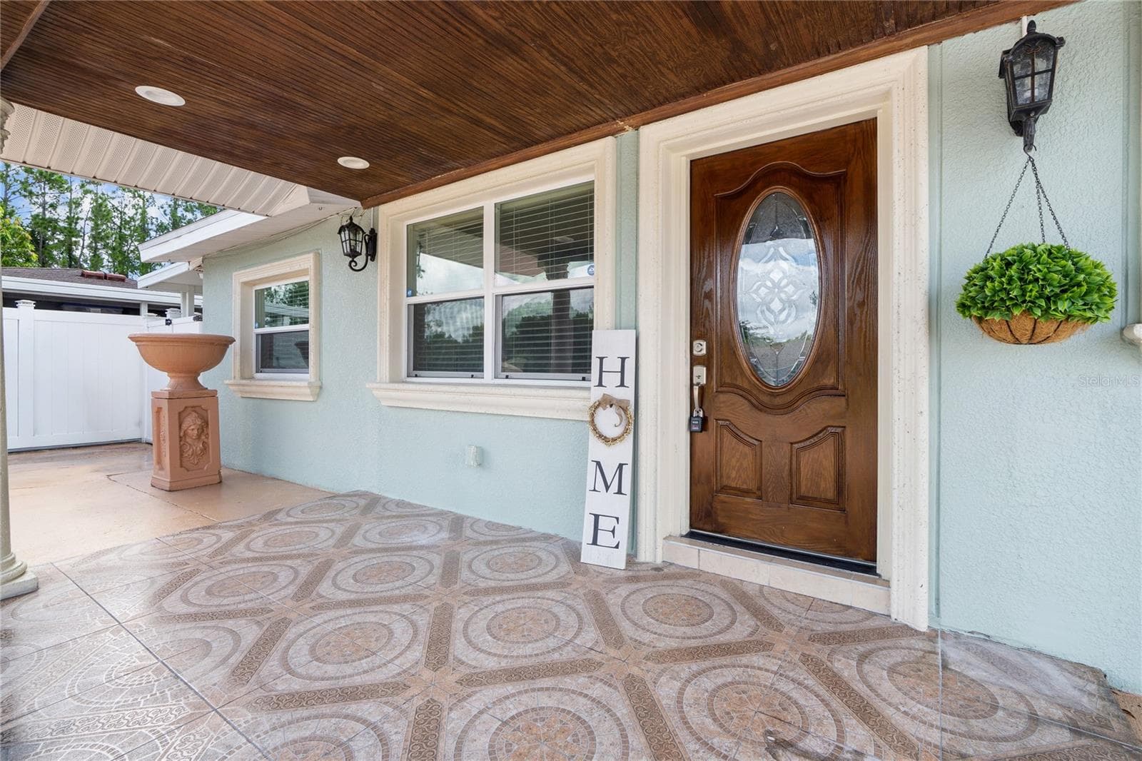 Front entry door - 6004 W JEAN ST, TAMPA