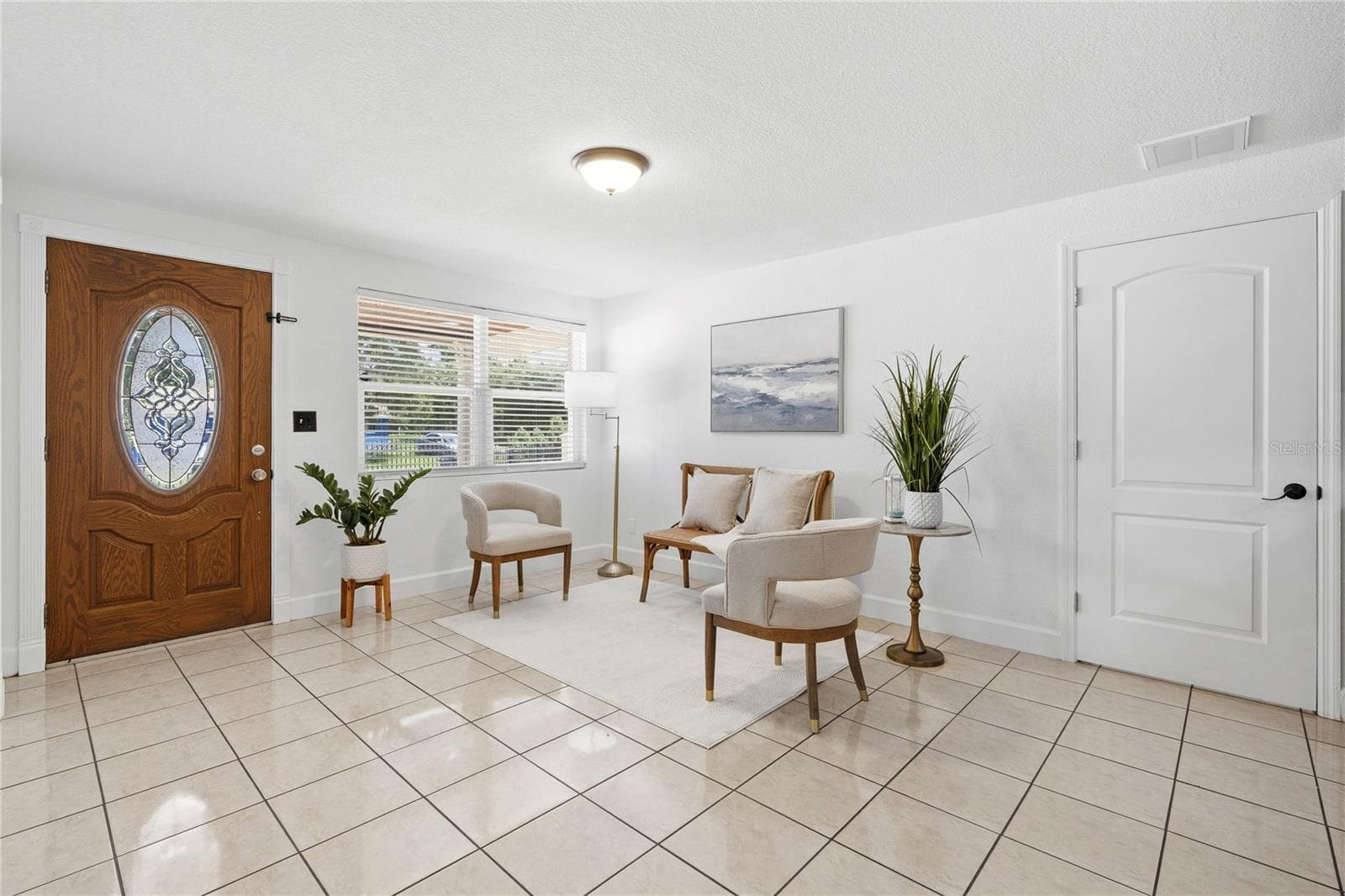 Living room - 6004 W JEAN ST, TAMPA