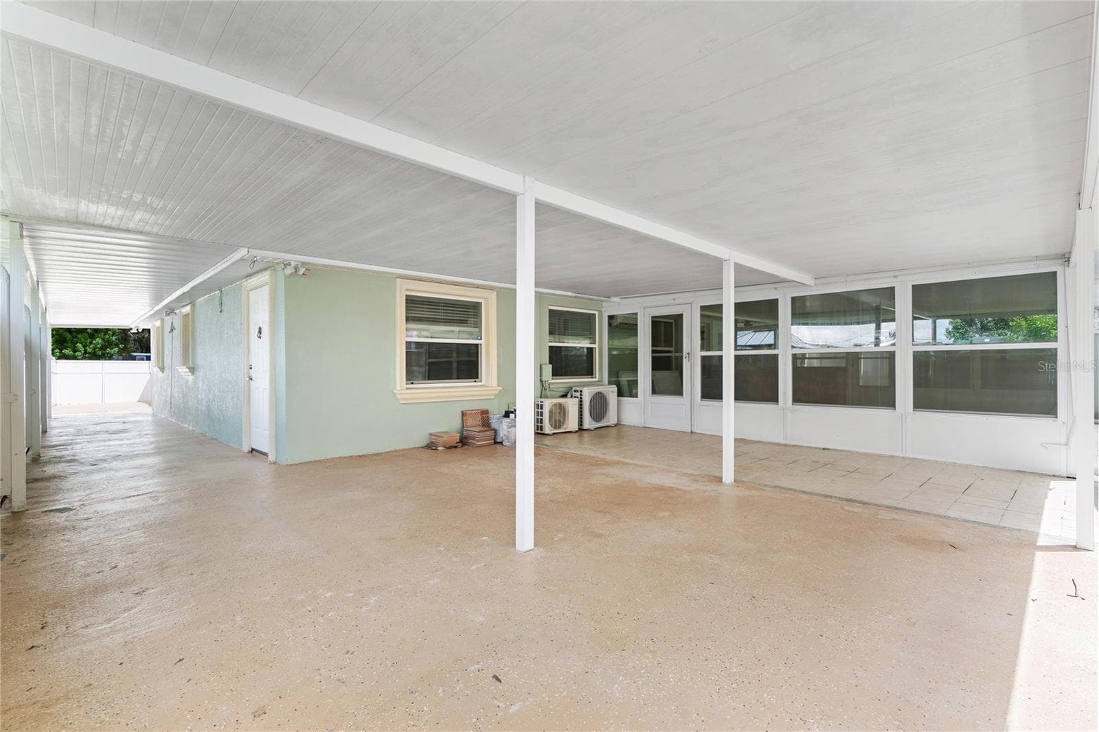 Covered lanai - 6004 W JEAN ST, TAMPA