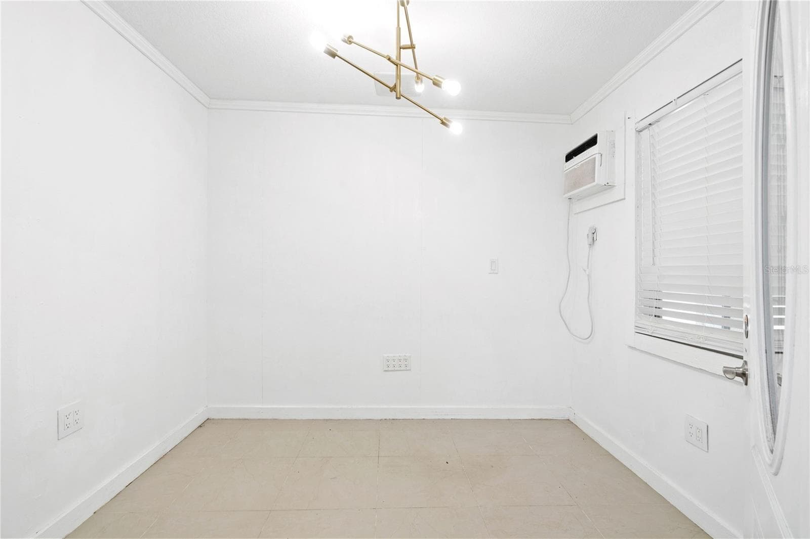 Office/Storage - 6004 W JEAN ST, TAMPA