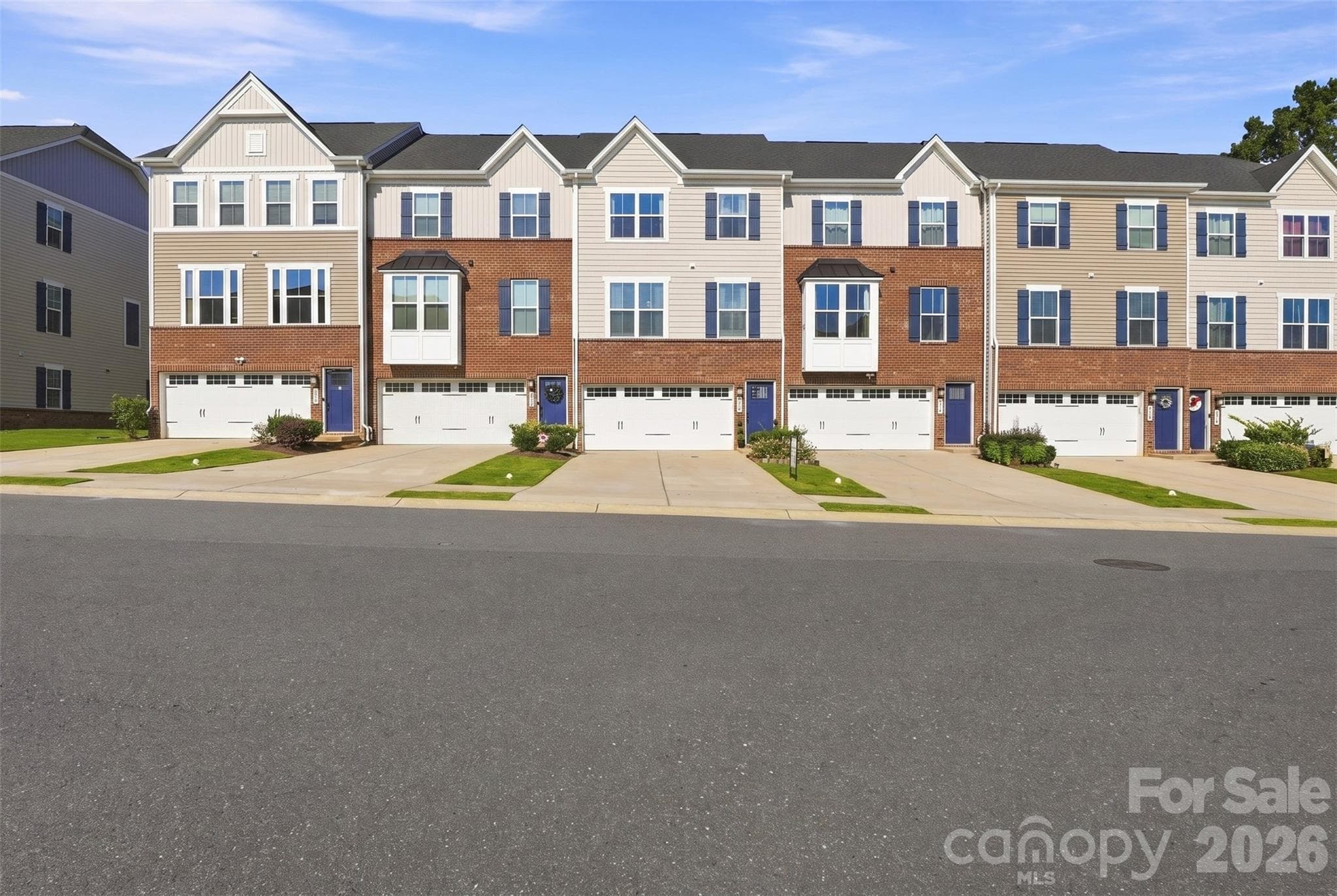 Townhouse at 2586 Grantham Place Drive, Fort Mill, photo 11 of 40