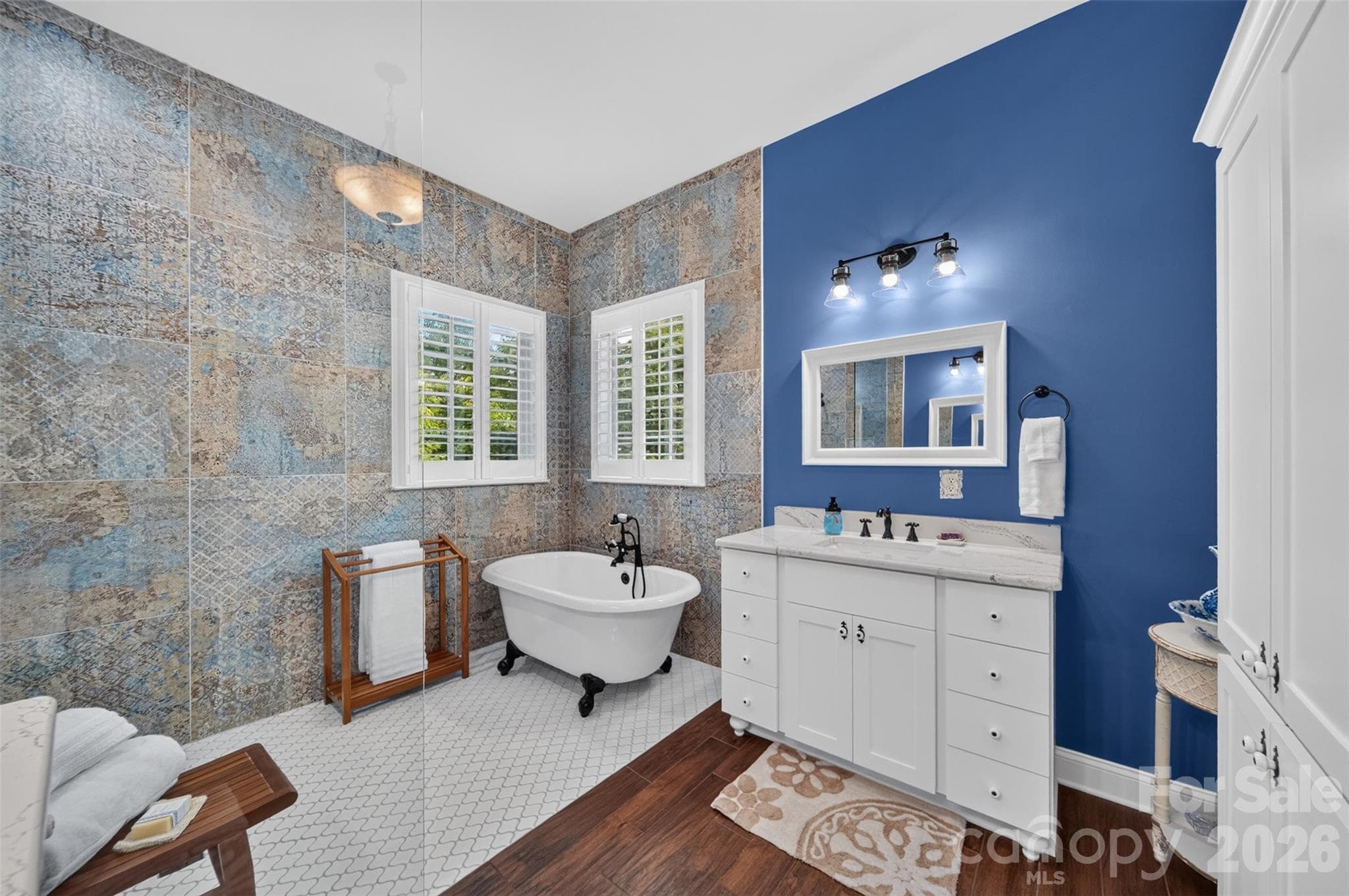 Single Family Residence at 12823 Forrester Avenue, Huntersville, photo 4 of 42