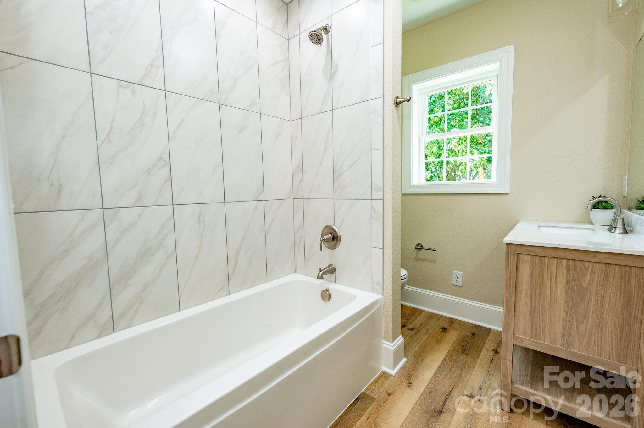 Bathroom - 118 Alexander Street, Forest City