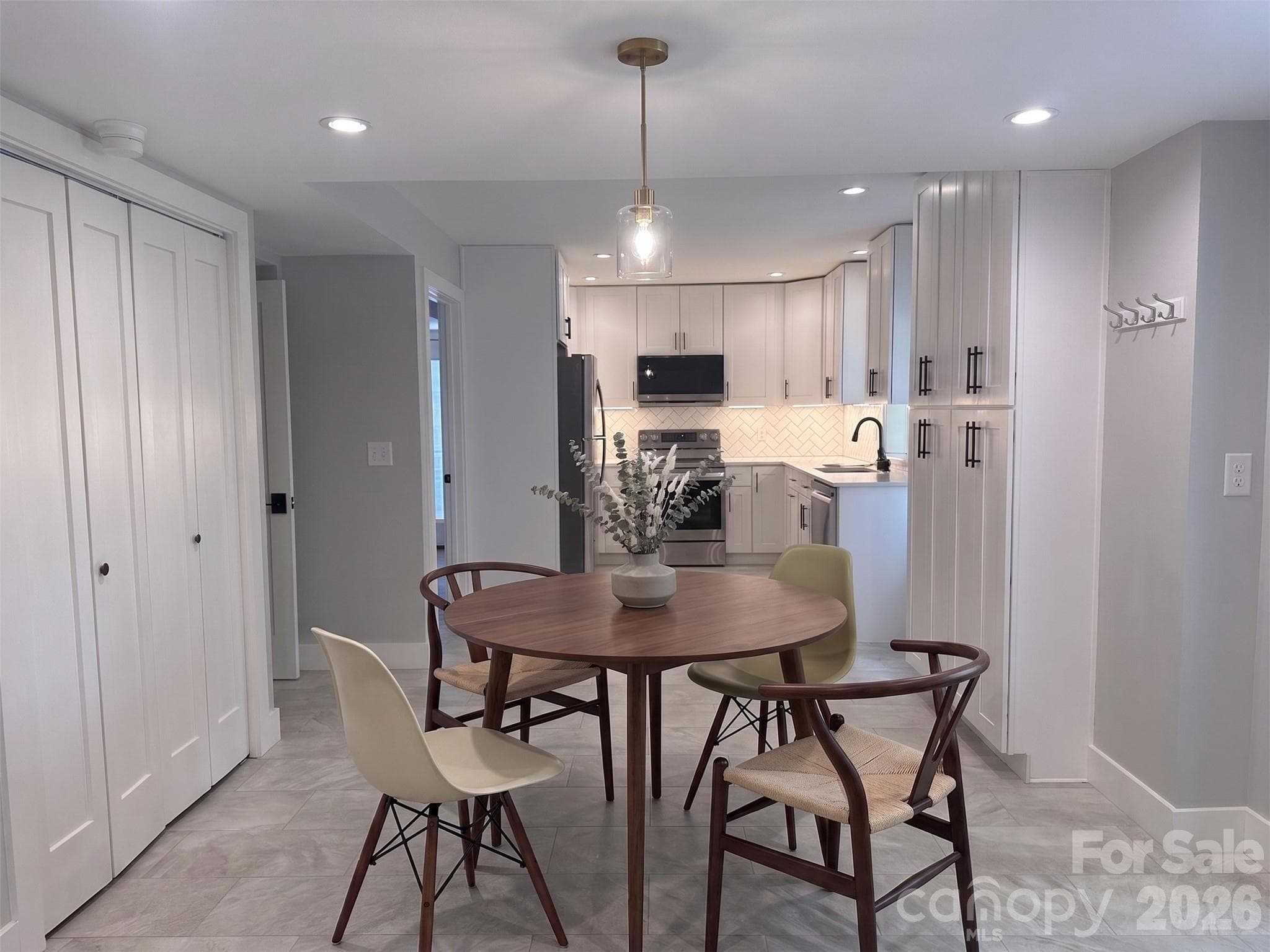 Digitally Staged for inspiration - 77 Trotter Place, Asheville