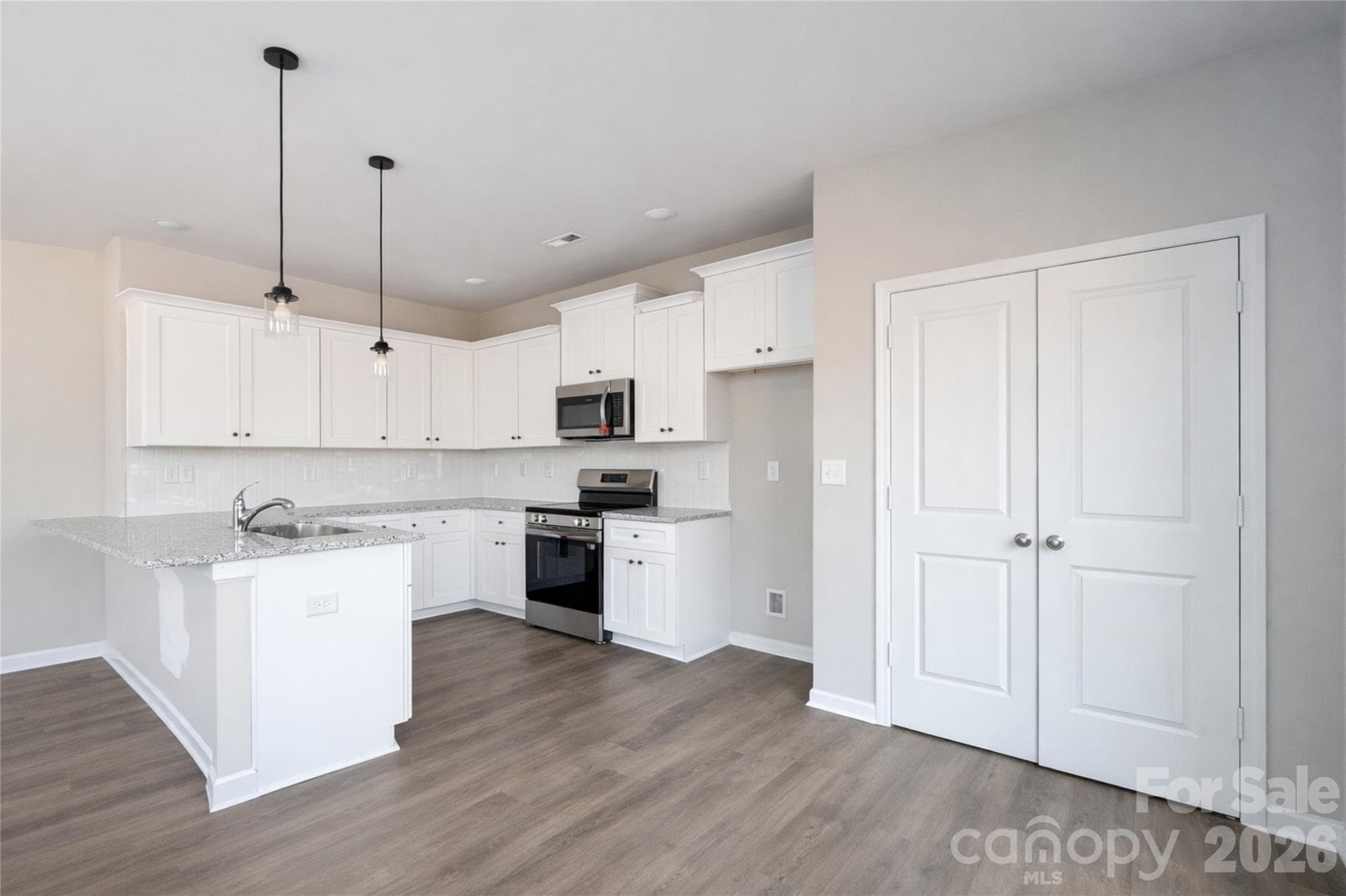 Single Family Residence at 131 Pinnacle Crossing, Shelby, photo 4 of 25