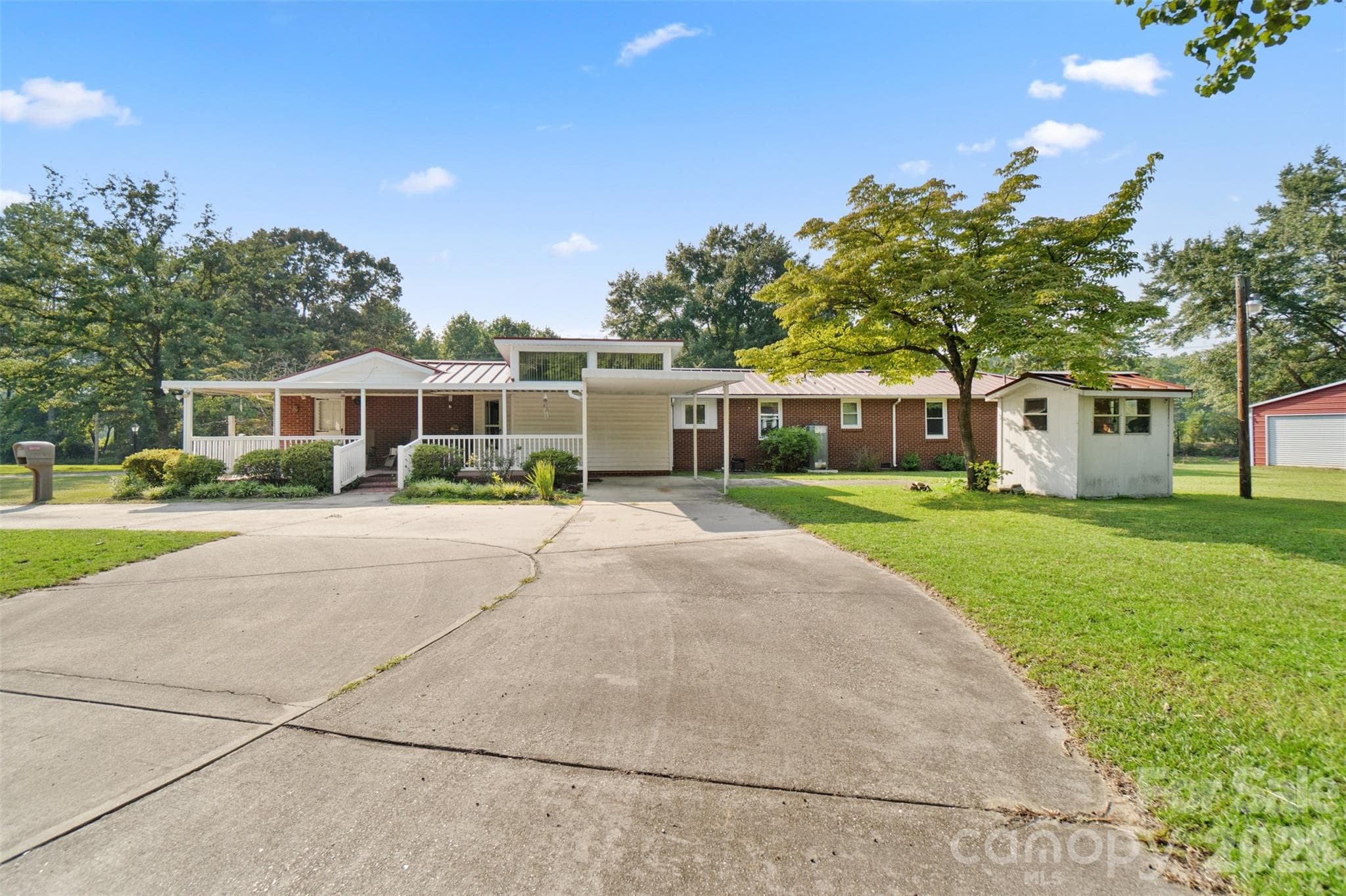 7155 Hwy 74 Highway E