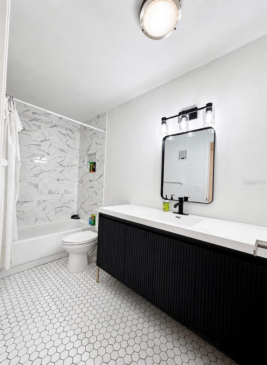 Condominium at 6015 LAKETREE LN #E, TEMPLE TERRACE, photo 11 of 27