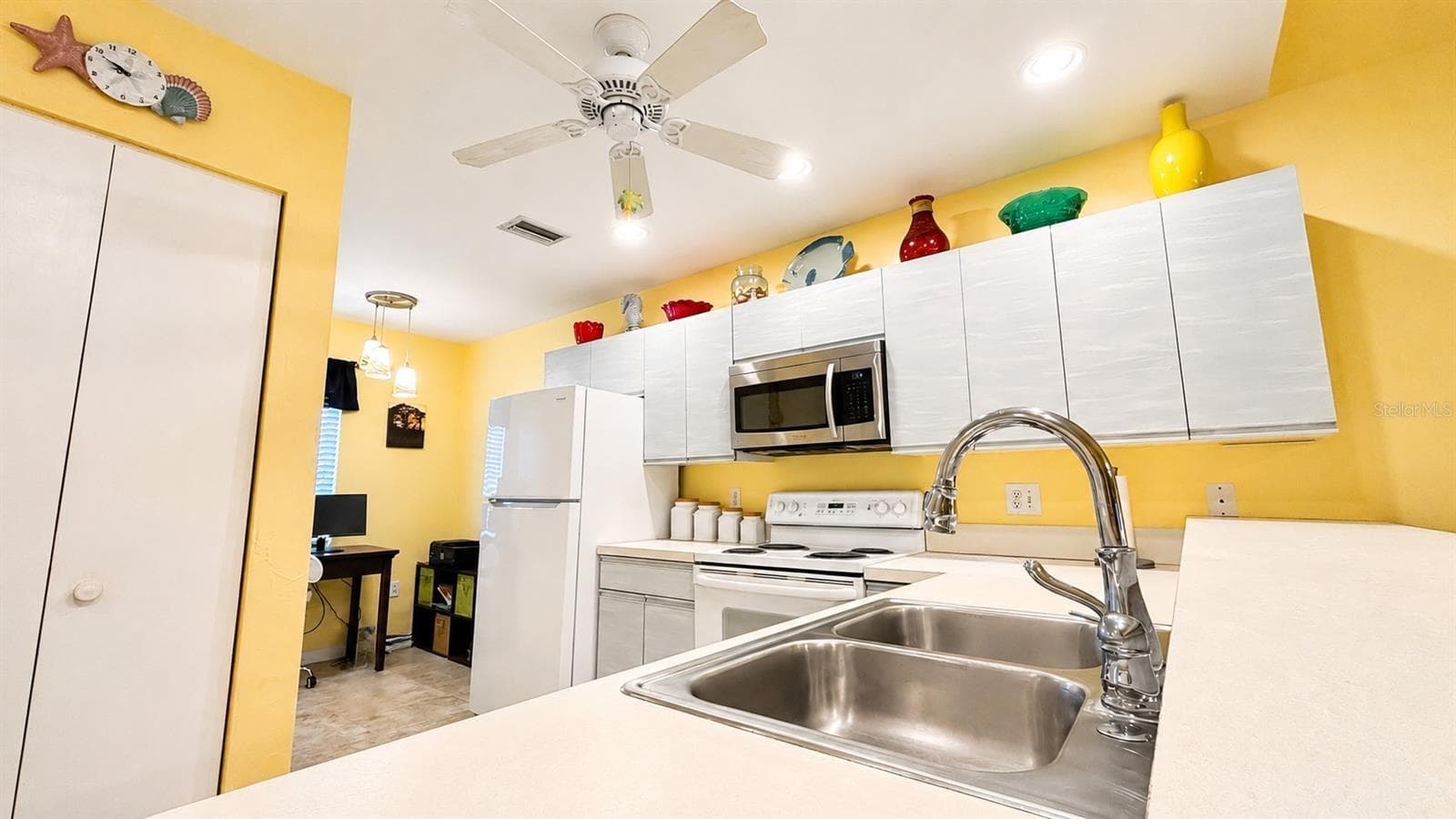 Turnkey includes everything in closets, cabinets, and more. - 6800 PLACIDA RD #235, ENGLEWOOD