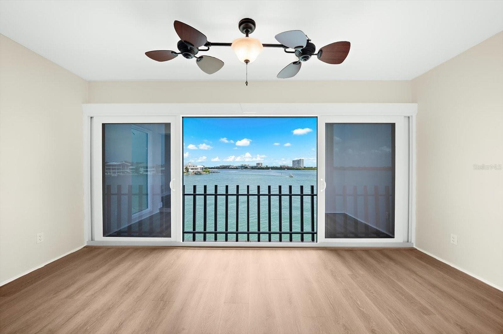Your new home mesmerizing views - 868 BAYWAY BLVD #307, CLEARWATER BEACH