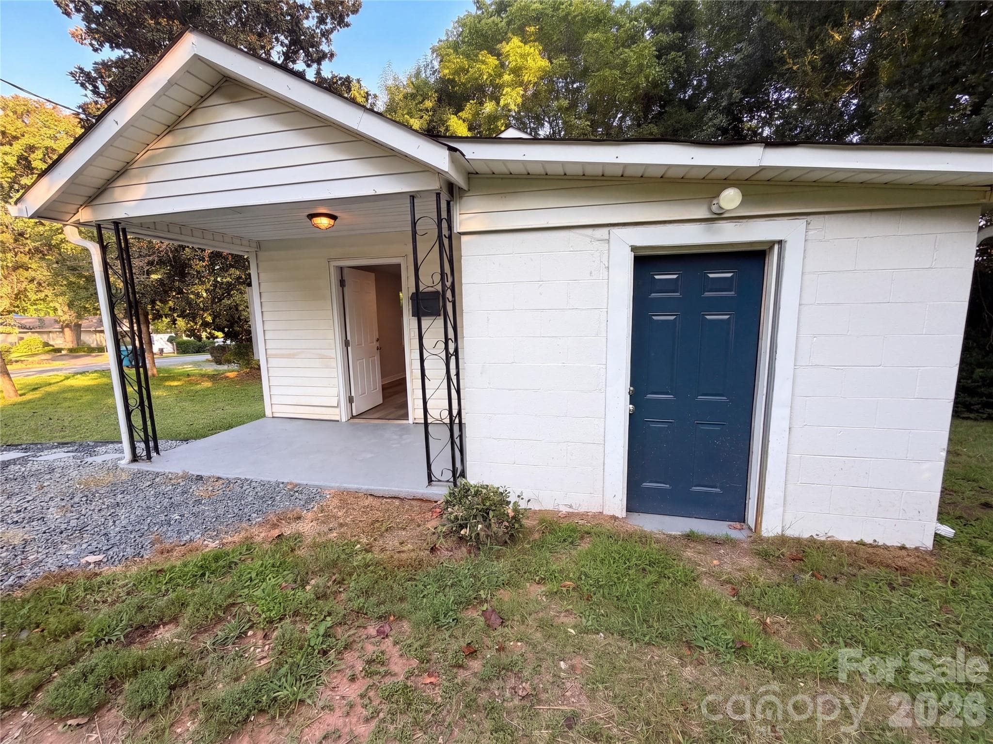 Single Family Residence at 224 Avery Street, Fort Mill, photo 13 of 15