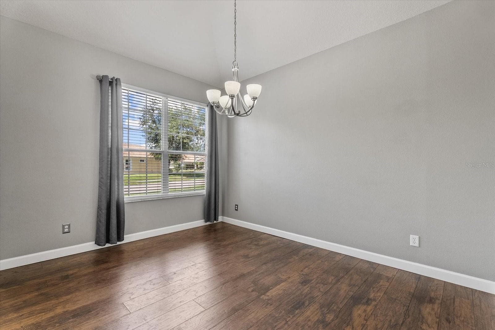 Dining Room - 324 LANGHOLM DR, VENICE