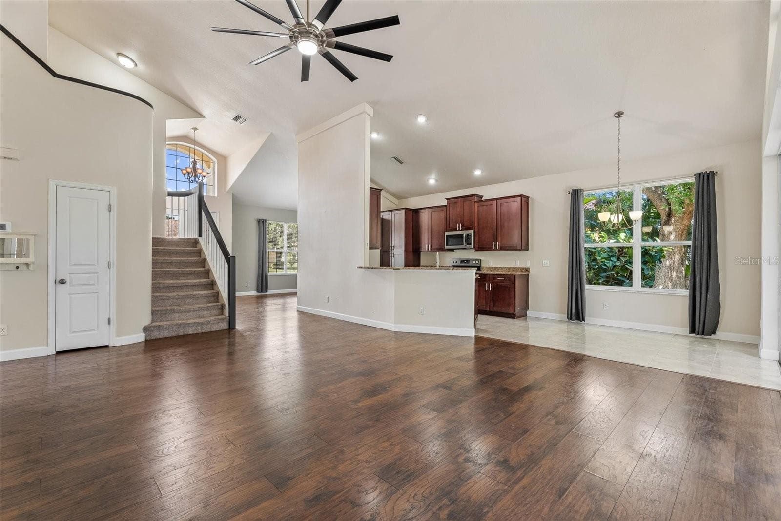Eat-in Kitchen, Kitchen, Front Entry, Stairs - 324 LANGHOLM DR, VENICE