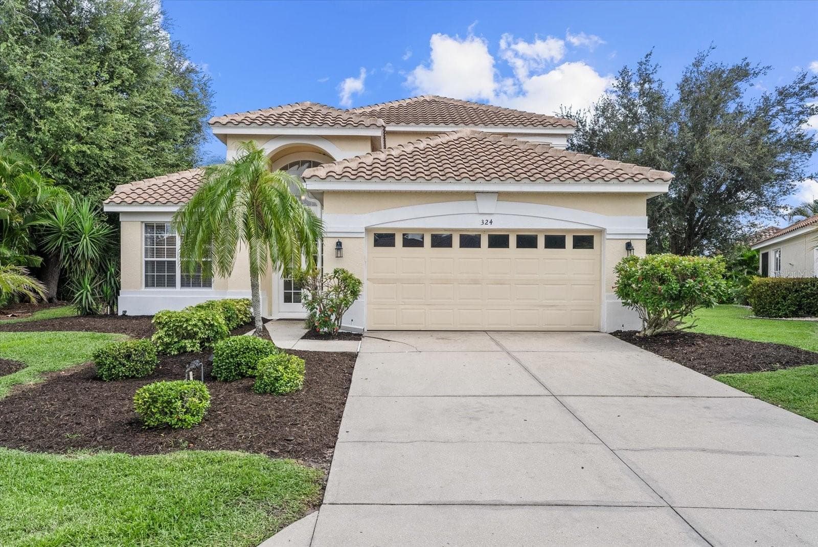 Front Elevation - 324 LANGHOLM DR, VENICE