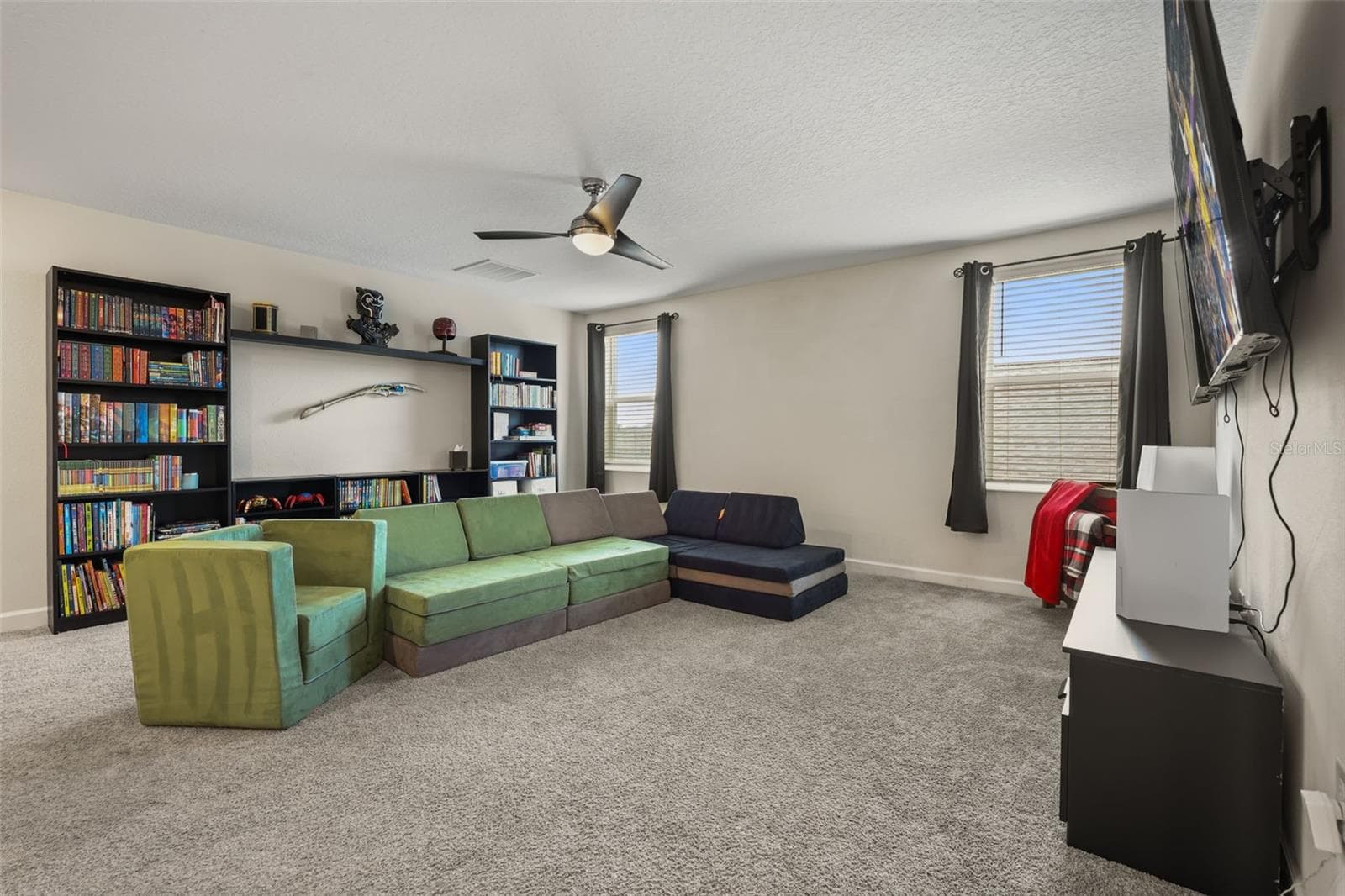 Loft - 512 WESTCHESTER CT, DAVENPORT