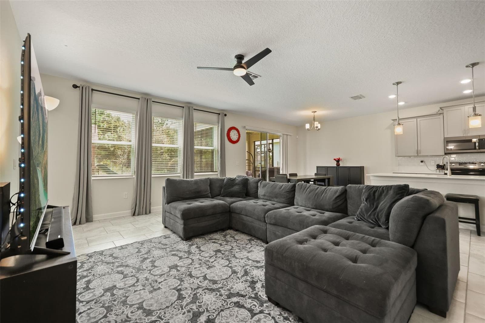 Single Family Residence at 512 WESTCHESTER CT, DAVENPORT, photo 10 of 72