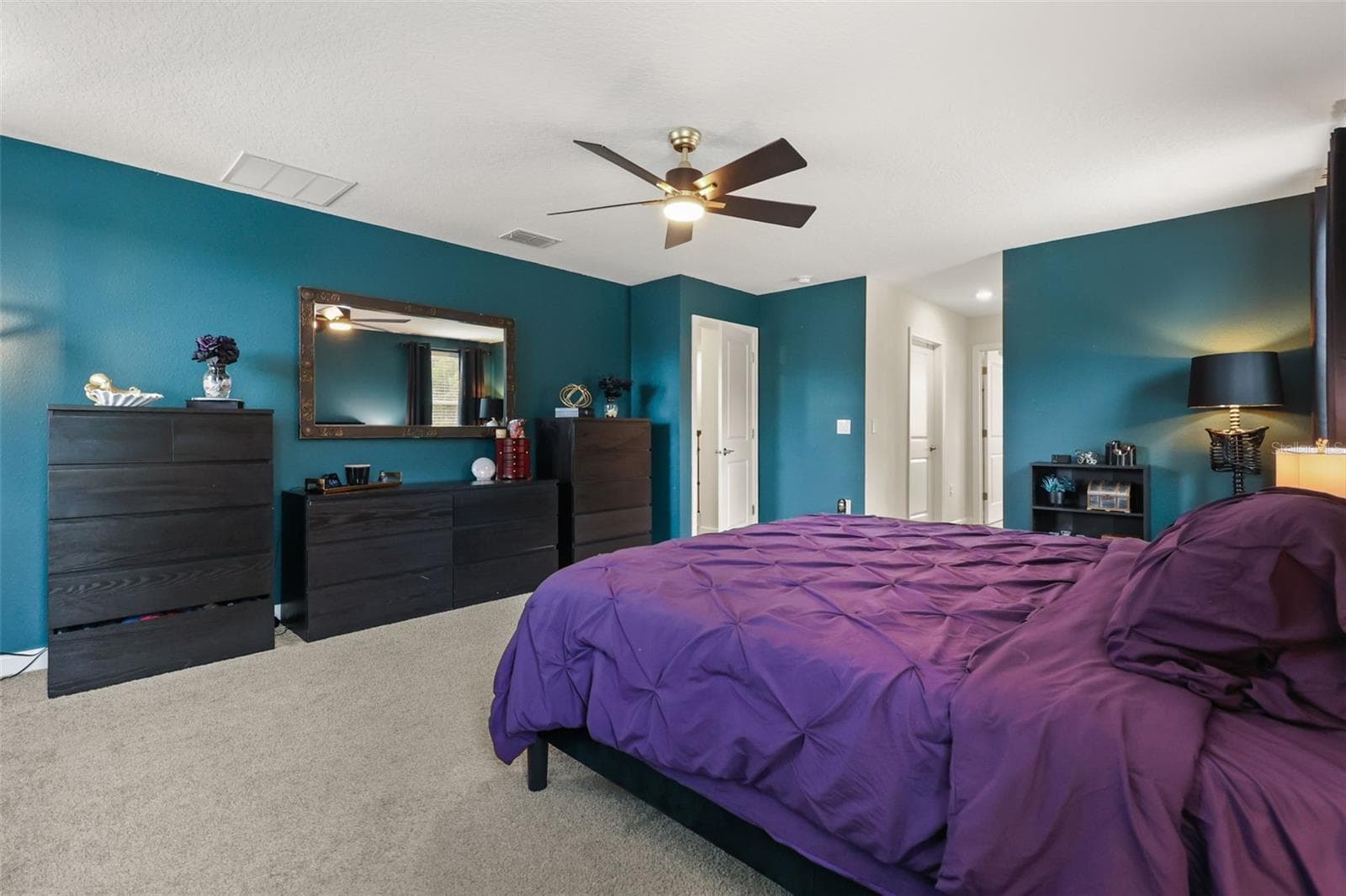 Primary bedroom - 512 WESTCHESTER CT, DAVENPORT