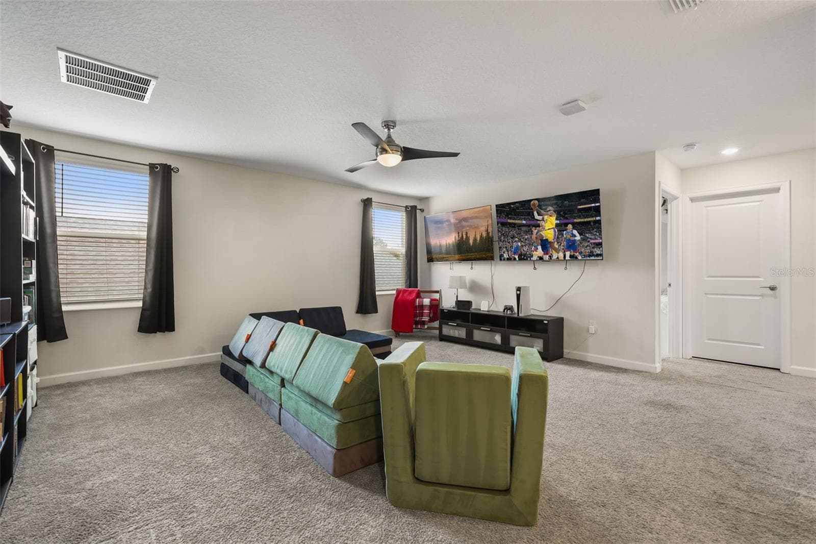 Loft - 512 WESTCHESTER CT, DAVENPORT
