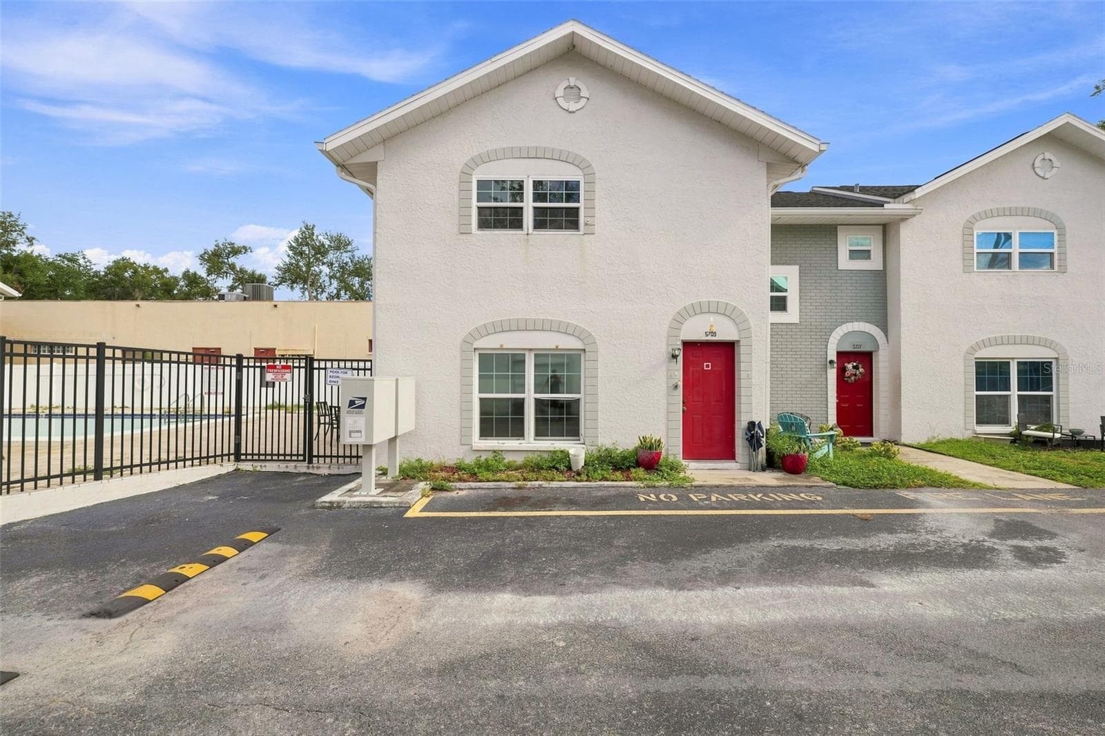 Front Exterior - 5709 TOWNHOUSE DR, NEW PORT RICHEY