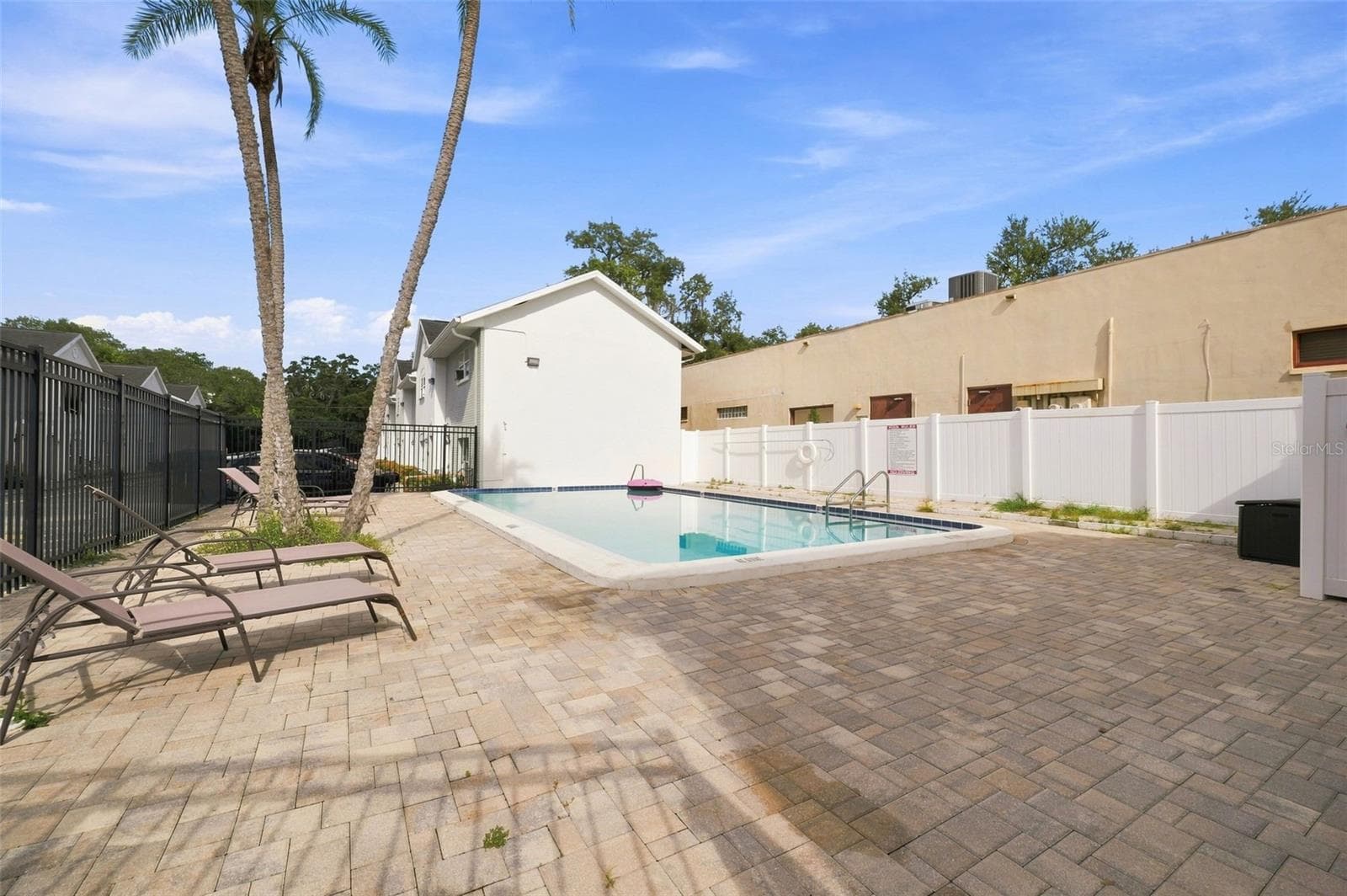 Community Pool - 5709 TOWNHOUSE DR, NEW PORT RICHEY