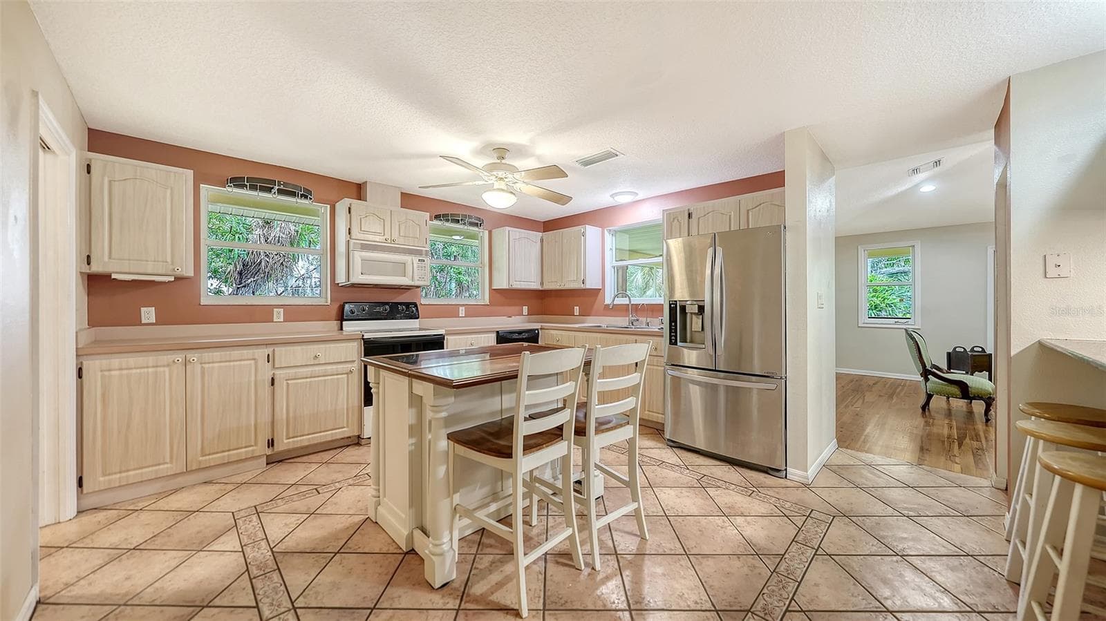 Single Family Residence at 2046 CORDES ST, OSPREY, photo 9 of 43