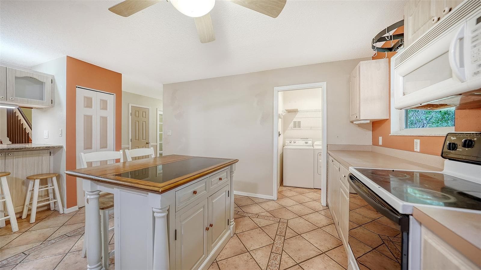 Single Family Residence at 2046 CORDES ST, OSPREY, photo 11 of 43