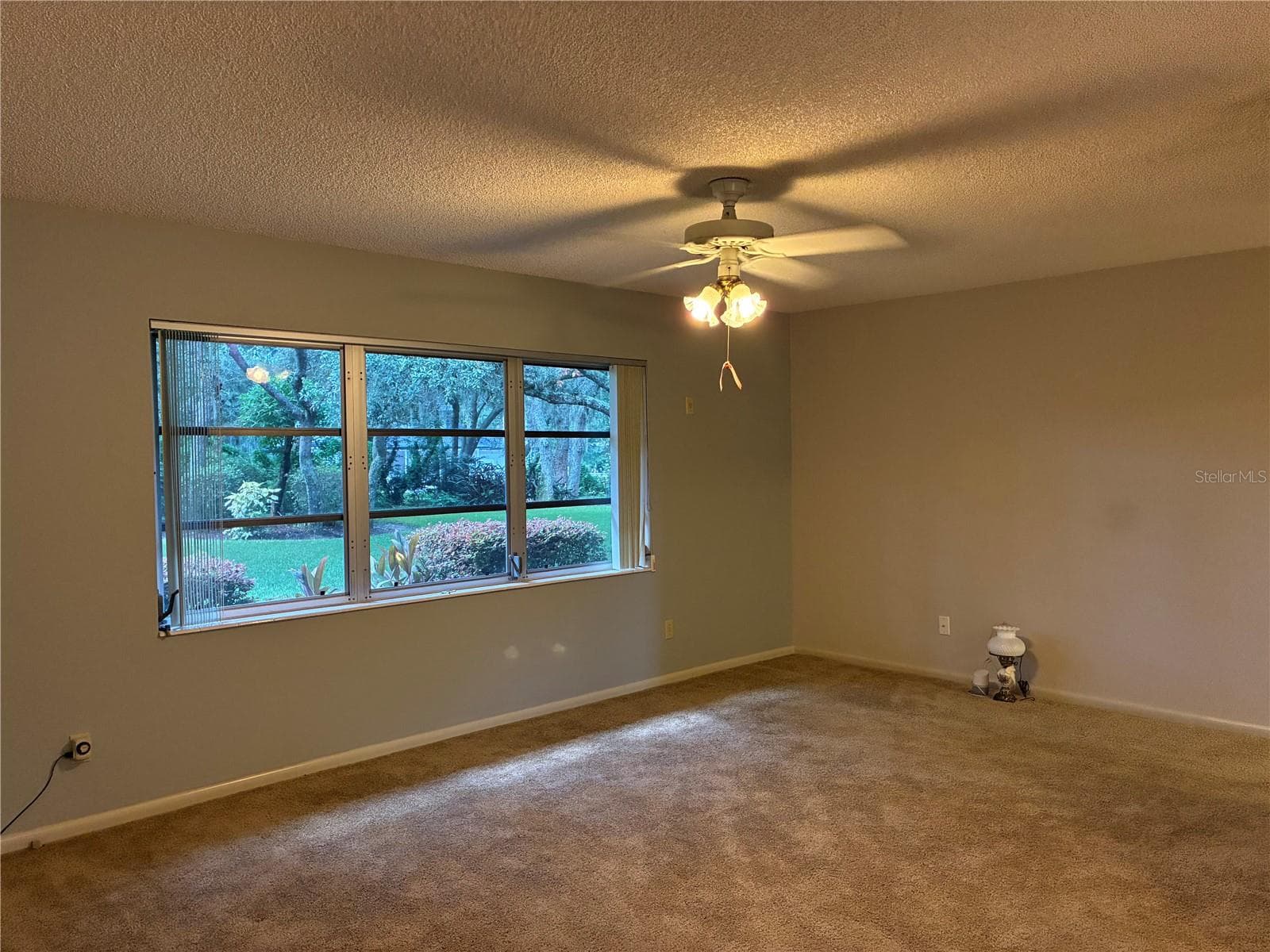 LIVING ROOM - 41 SPRING LN, HAINES CITY