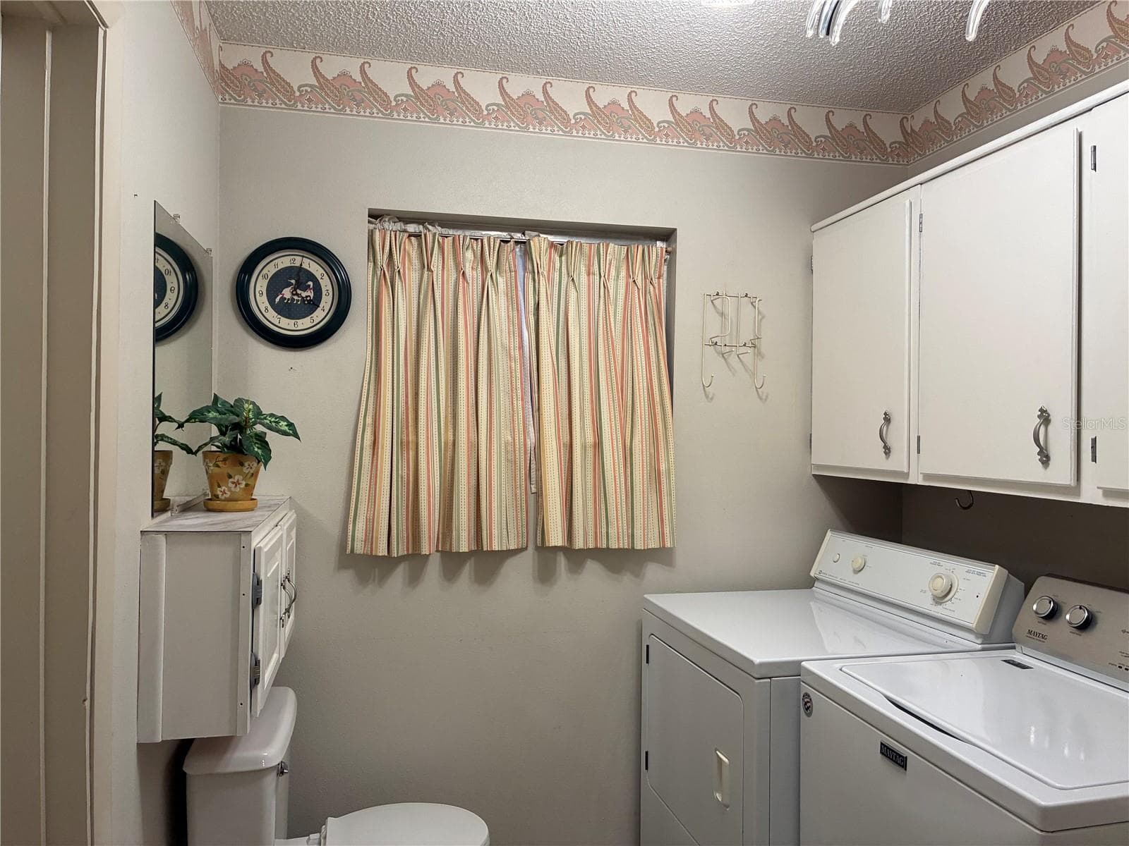 LAUNDRY HALF BATH - 41 SPRING LN, HAINES CITY