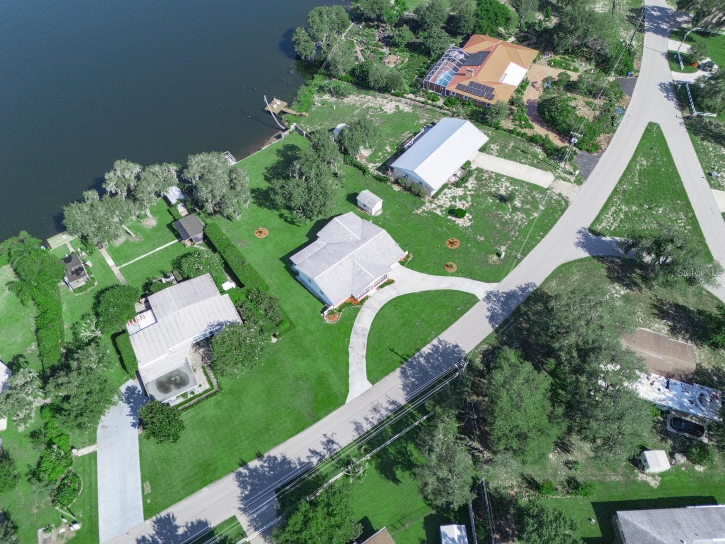 619 LAKE BLUE DR
