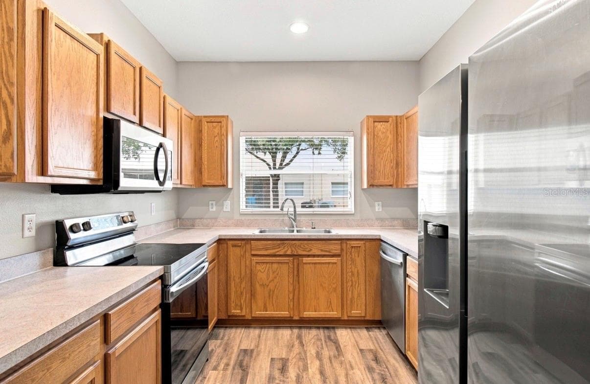 Townhouse at 9904 VENETIAN RIVER WAY, TAMPA, photo 4 of 64