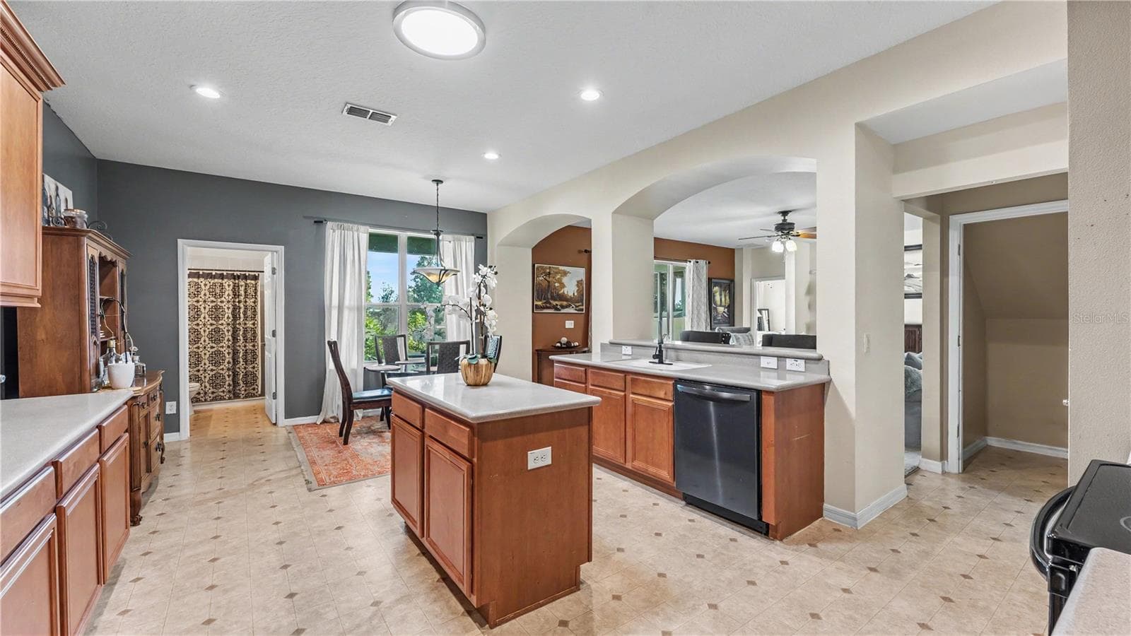 Single Family Residence at 279 BROOKSHIRE DR, LAKE WALES, photo 8 of 56