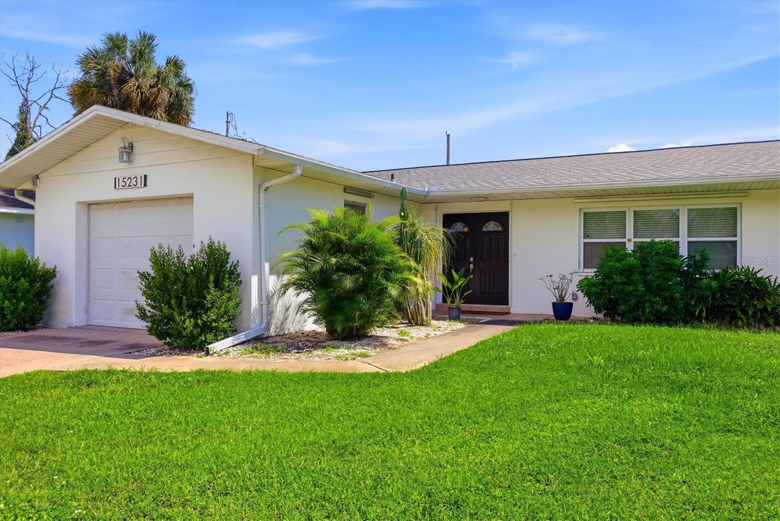 Single Family Residence at 15231 CHAMBERLAIN BLVD, PORT CHARLOTTE, photo 3 of 46