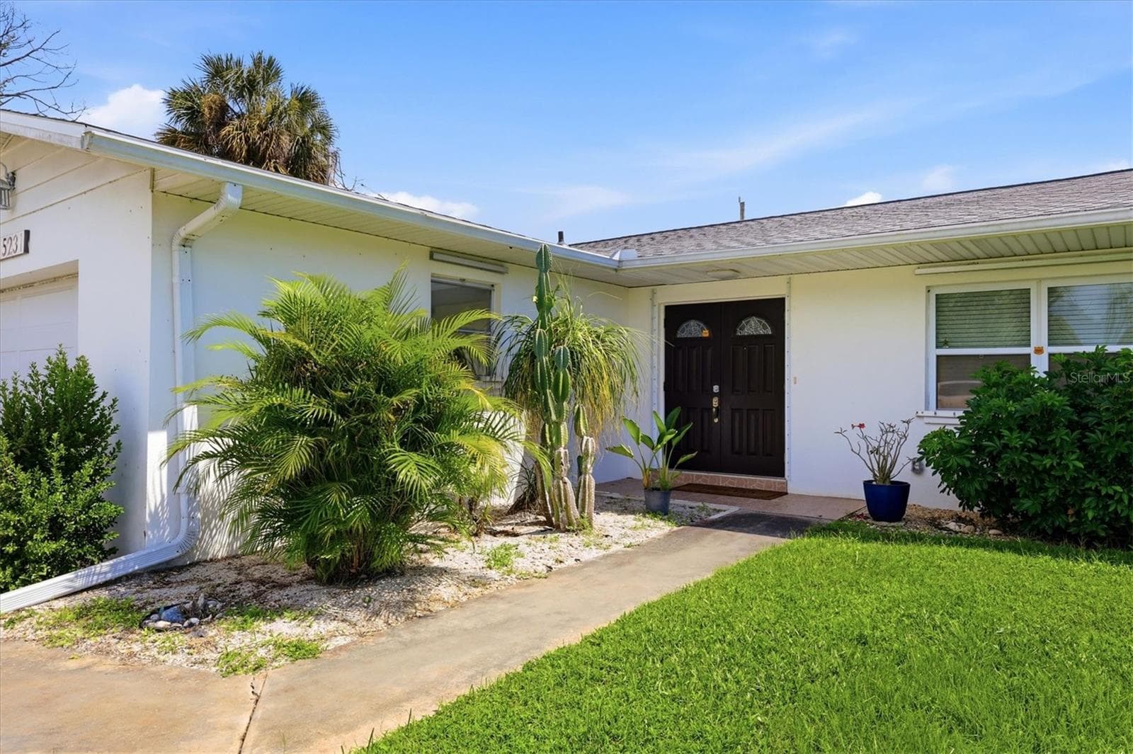 Single Family Residence at 15231 CHAMBERLAIN BLVD, PORT CHARLOTTE, photo 37 of 46