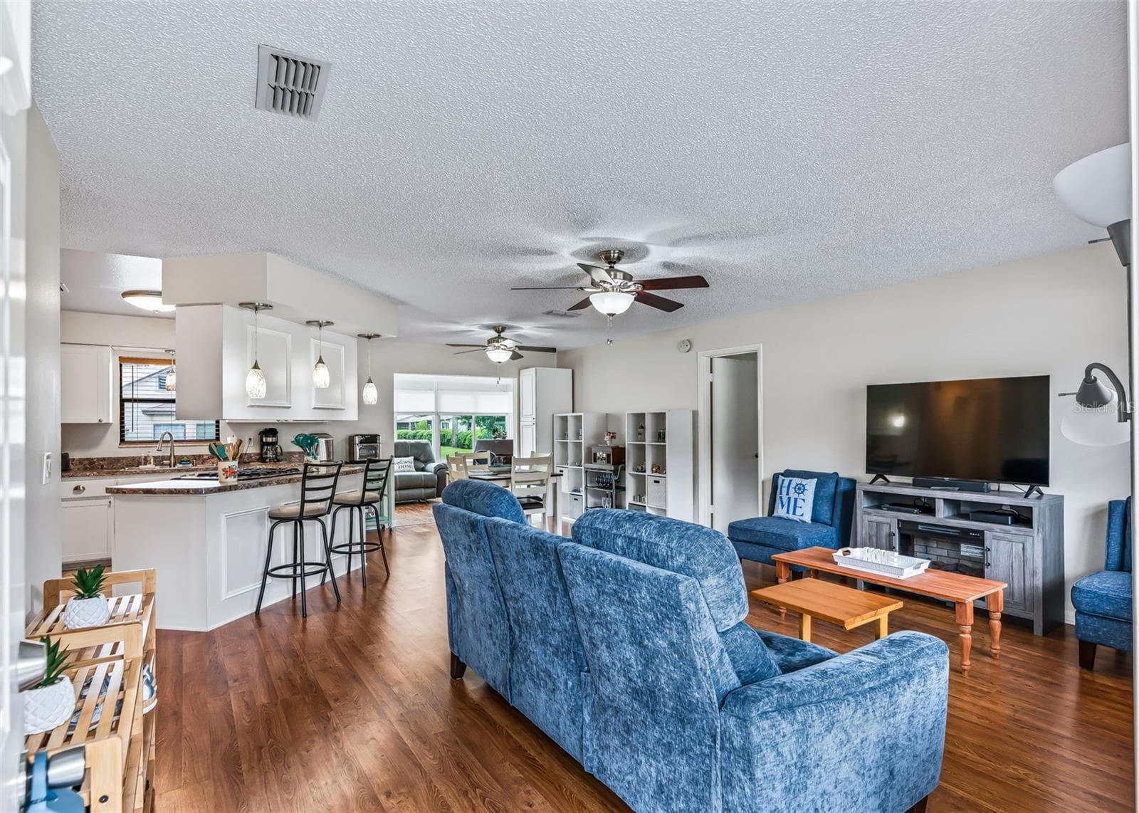 Single Family Residence at 65 ABERDEEN CIR, LEESBURG, photo 5 of 47