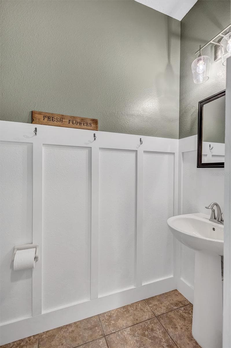 Single Family Residence at 1503 YALE CASTLE CT, RUSKIN, photo 13 of 51