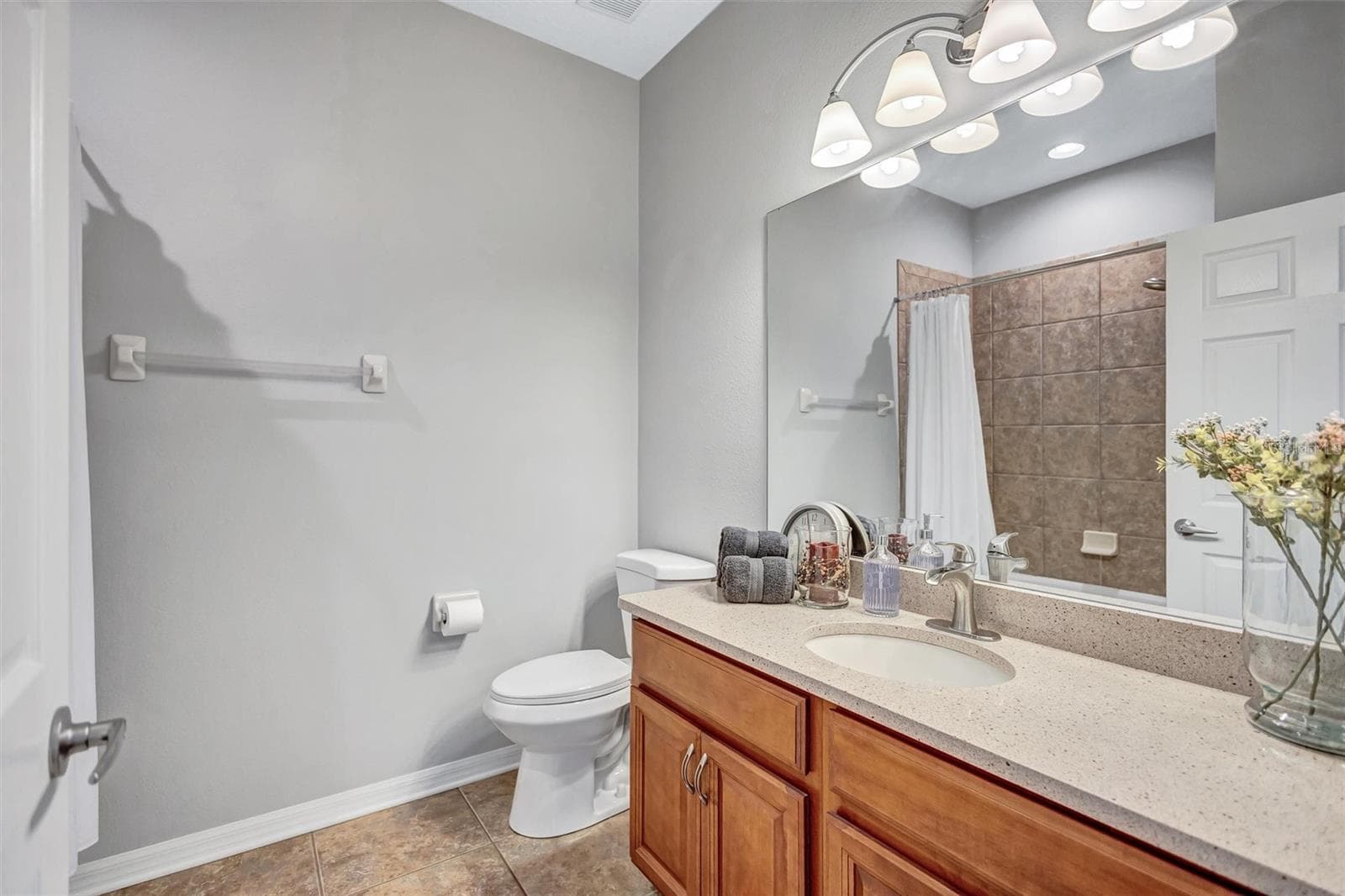 Single Family Residence at 1503 YALE CASTLE CT, RUSKIN, photo 18 of 51