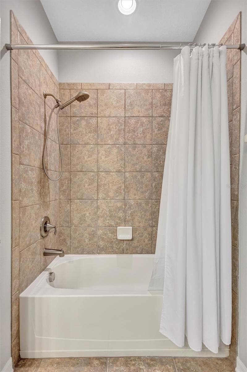 Single Family Residence at 1503 YALE CASTLE CT, RUSKIN, photo 19 of 51