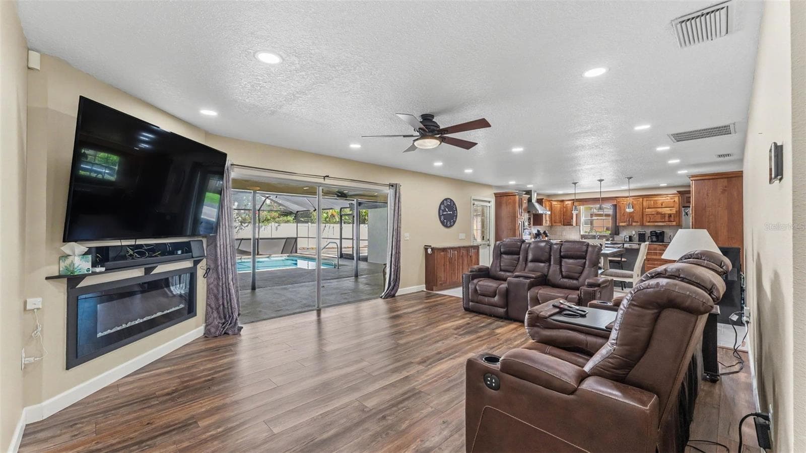 Single Family Residence at 1638 YEOMANS PATH, LAKELAND, photo 5 of 61