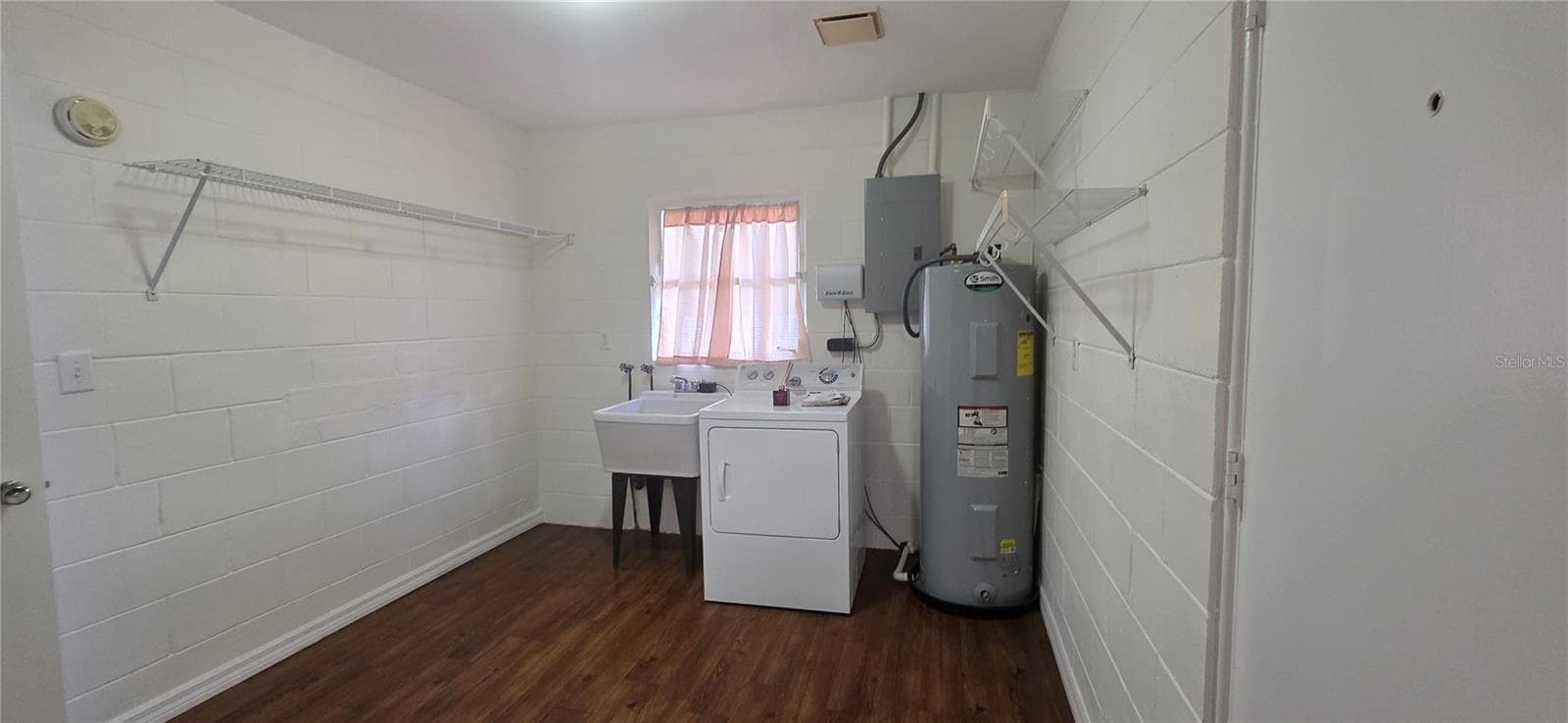 Single Family Residence at 153 E HIGHBANKS RD, DEBARY, photo 12 of 16