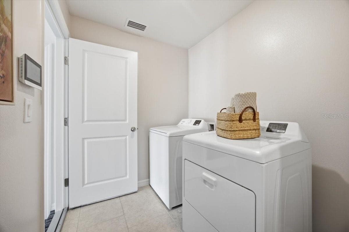Single Family Residence at 3004 CASCADE CIR, LAKE WALES, photo 10 of 20