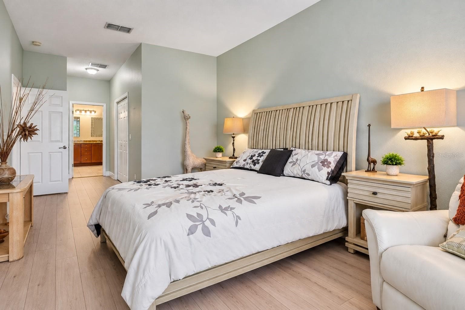 Primary Suite - 21707 BELGIAN CT, MOUNT DORA