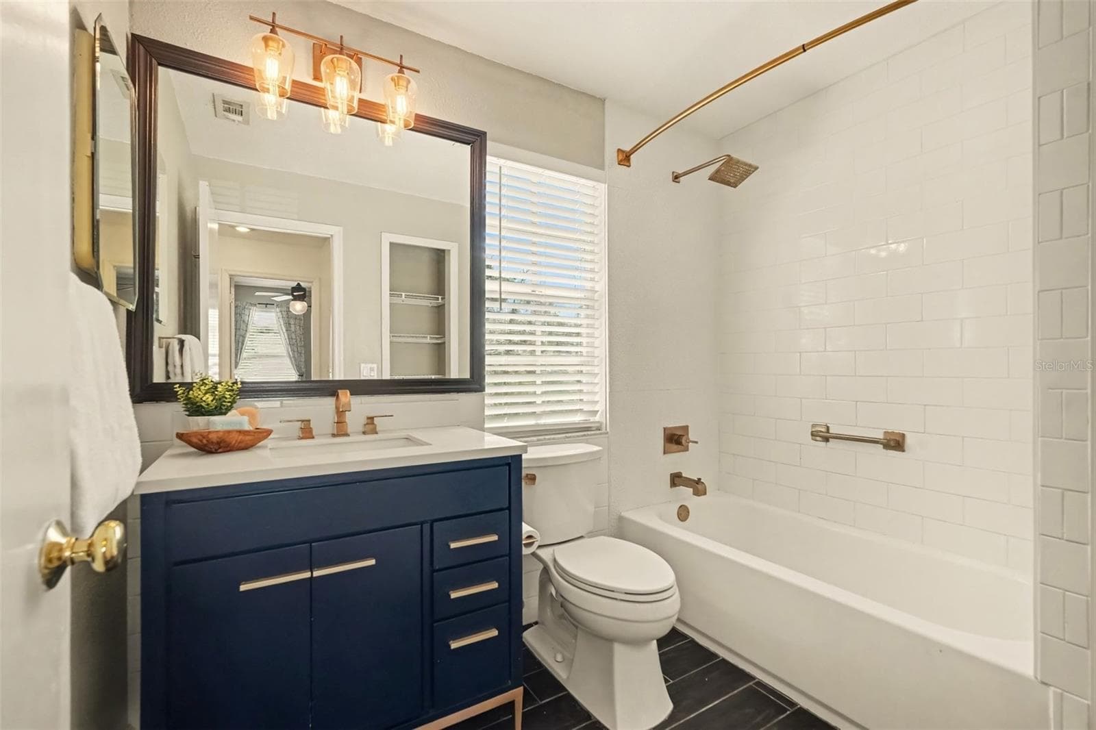 Single Family Residence at 9758 FOX HOLLOW RD, TAMPA, photo 28 of 61
