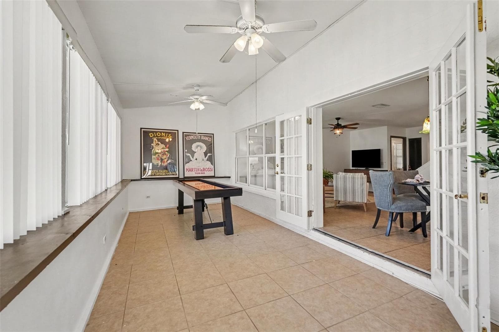 Single Family Residence at 9758 FOX HOLLOW RD, TAMPA, photo 30 of 61
