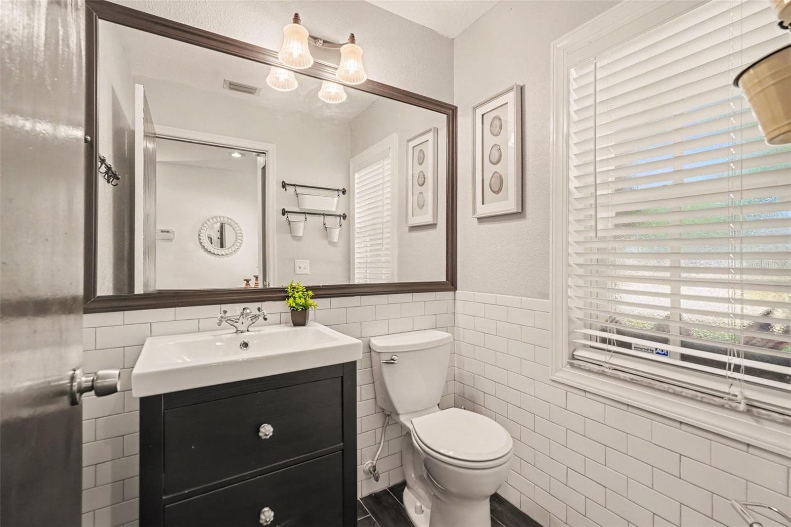 Single Family Residence at 9758 FOX HOLLOW RD, TAMPA, photo 31 of 61