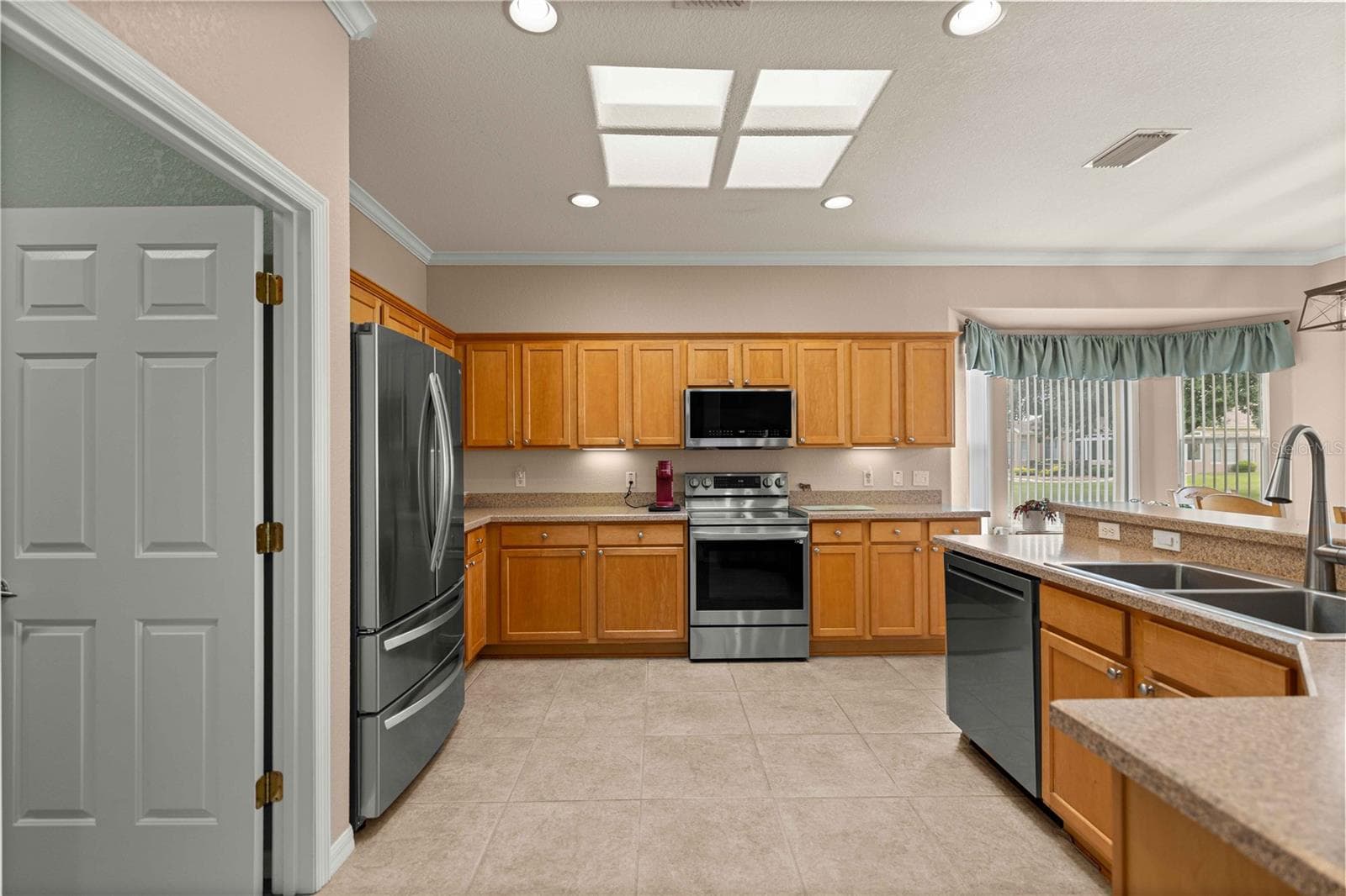 Kitchen - 9286 SE 128TH ST, SUMMERFIELD